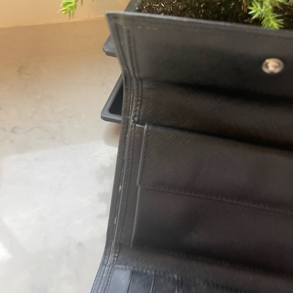 PRADA Wallet - Picture 5 of 9